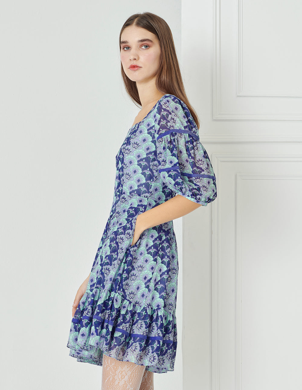 BORA AKSU Blue-Toned Japanese-Style Print Square-Neck Printed Pleated Dress